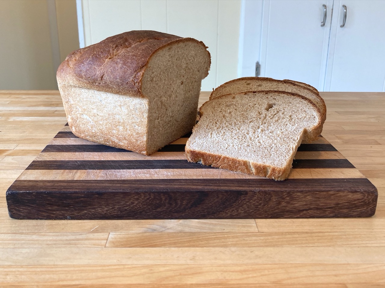 http://www.valeriescookbook.com/images/buttermilk-honey-wheat-bread-served-26.jpeg