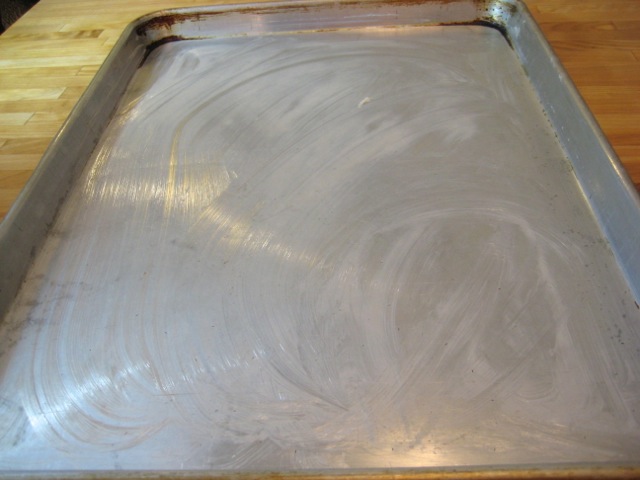 How to Grease a Baking Tray